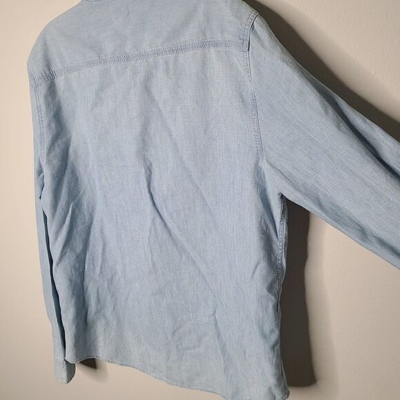 Revolve Adriano Goldschmied AG BENNING Denim Chambray SHIRT in Roadstead - Picture 6 of 14